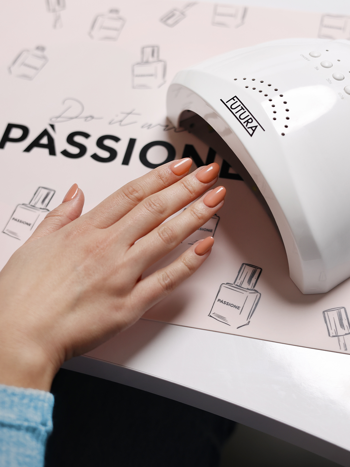 Il gel unghie brucia? Ecco perché e come risolvere